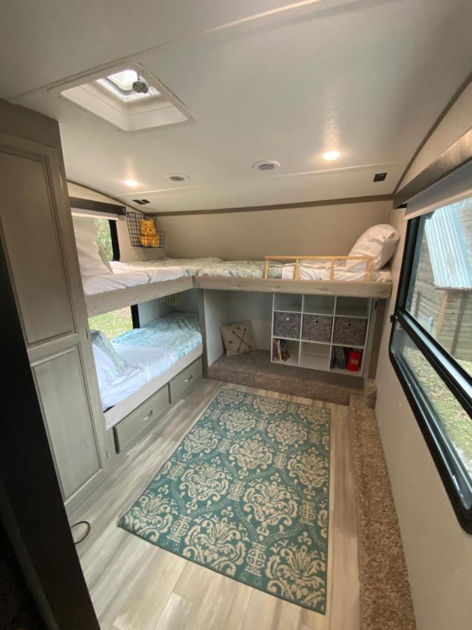 Cozy Rv Experience W/Pool+Spa Near Lake Conroe Willis ภายนอก รูปภาพ