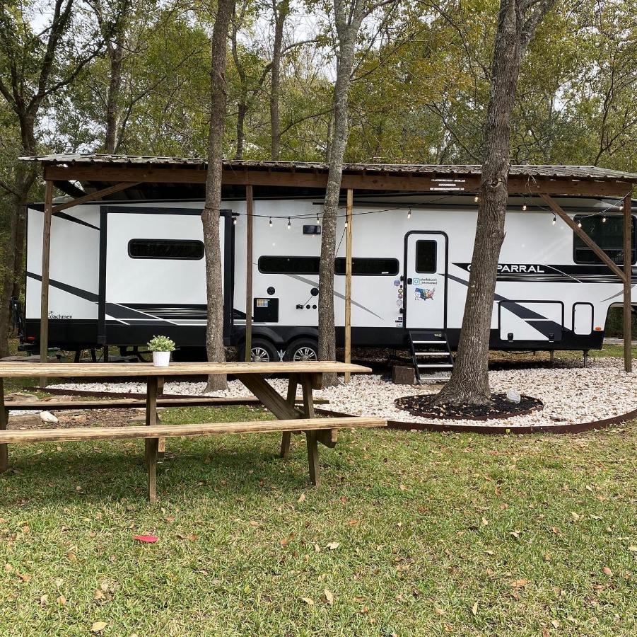 Cozy Rv Experience W/Pool+Spa Near Lake Conroe Willis ภายนอก รูปภาพ