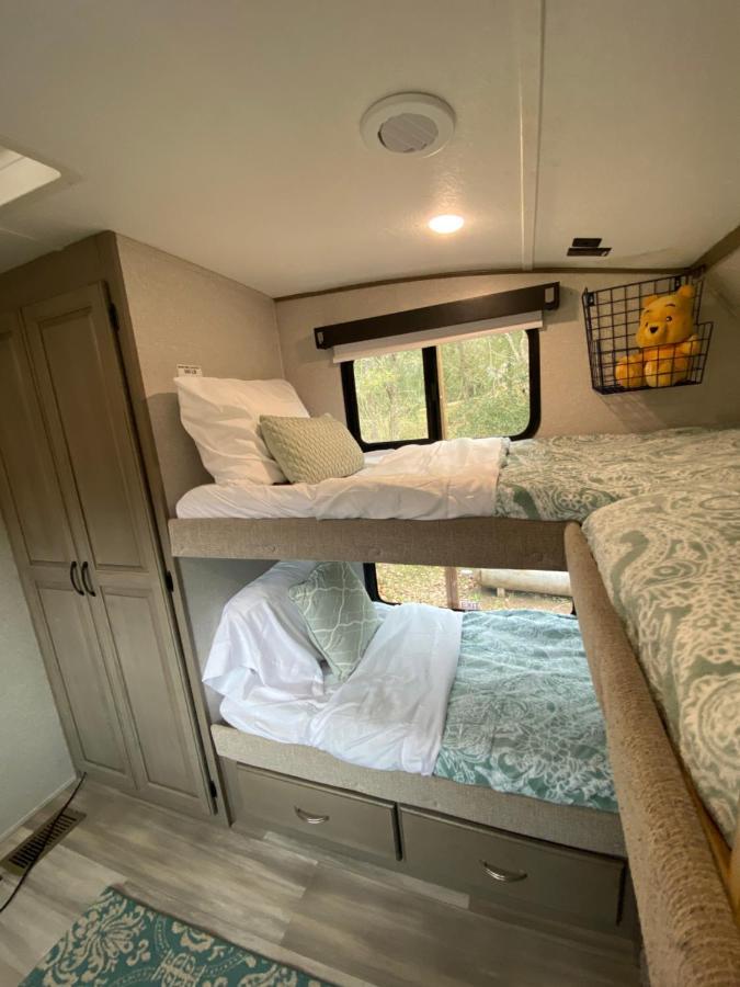 Cozy Rv Experience W/Pool+Spa Near Lake Conroe Willis ภายนอก รูปภาพ