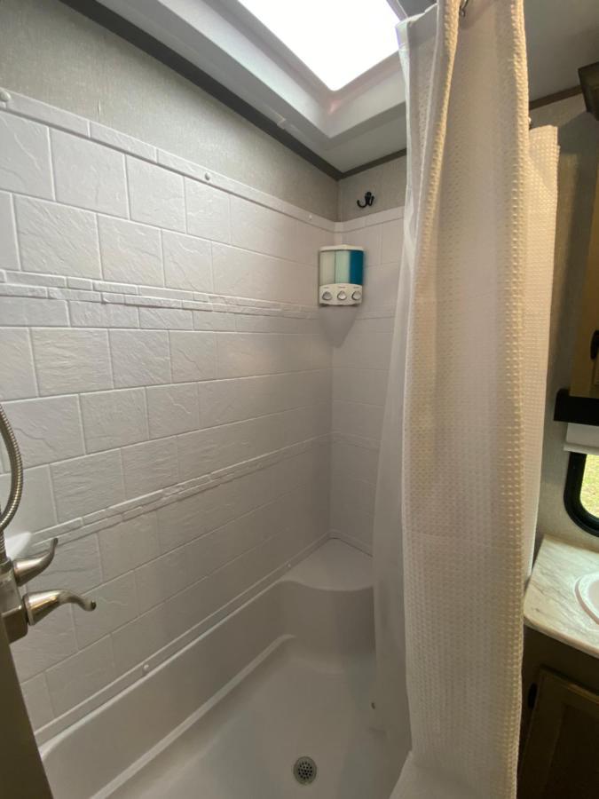 Cozy Rv Experience W/Pool+Spa Near Lake Conroe Willis ภายนอก รูปภาพ