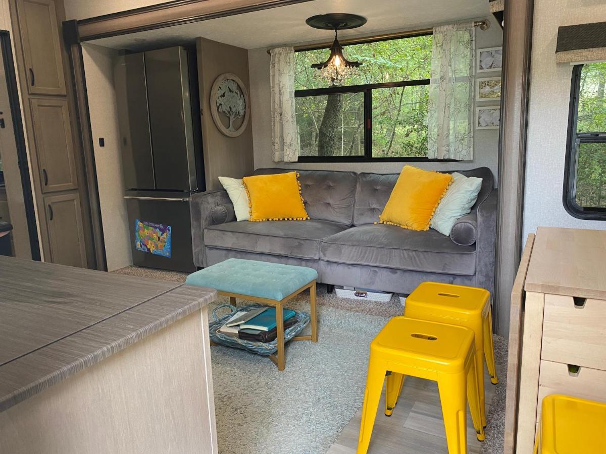 Cozy Rv Experience W/Pool+Spa Near Lake Conroe Willis ภายนอก รูปภาพ