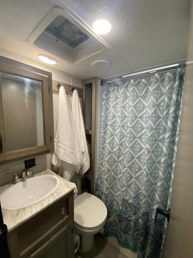 Cozy Rv Experience W/Pool+Spa Near Lake Conroe Willis ภายนอก รูปภาพ
